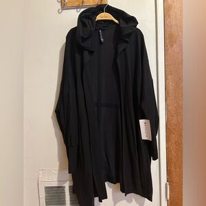 NWT ATHLETA Mantra wrap black S